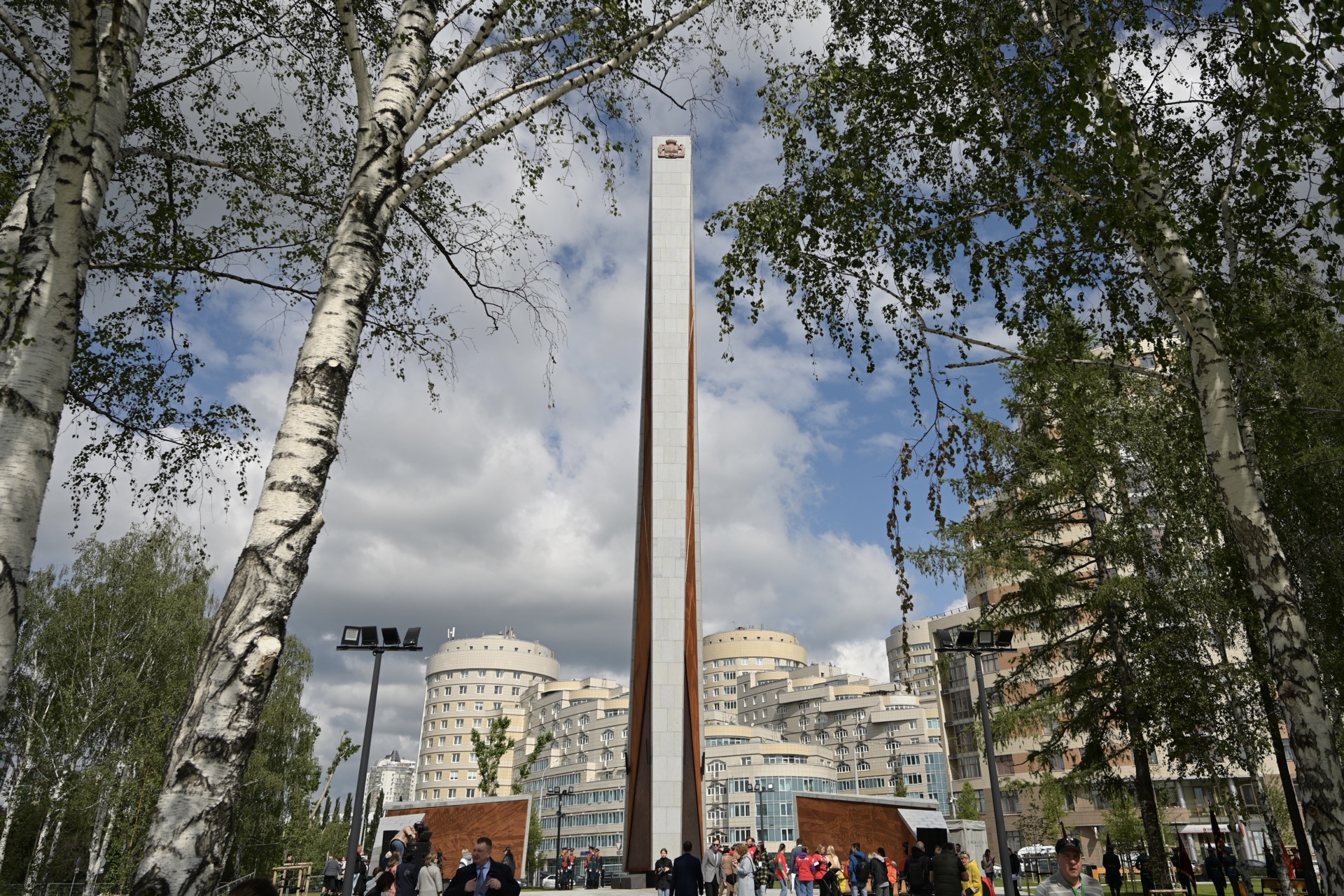 Сама�� высокая в России: в Екатеринбурге открылась стела «Город трудовой доблести»